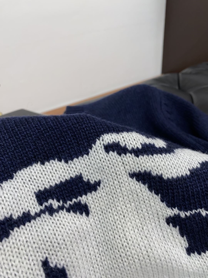 Bv*b*rry sweaters